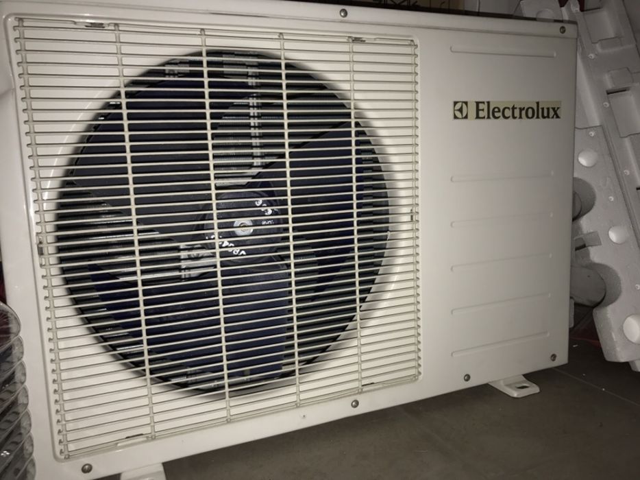 Aer conditionat 12000 unitatea externa.jpg