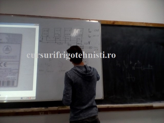 Alex la tabla dimensioneaza un sistem fotovoltaic off grif de 1000 W U=24V (Small).jpg