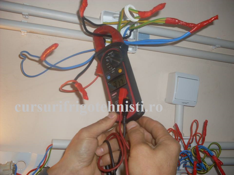 curentul consumat 0,417A.jpg