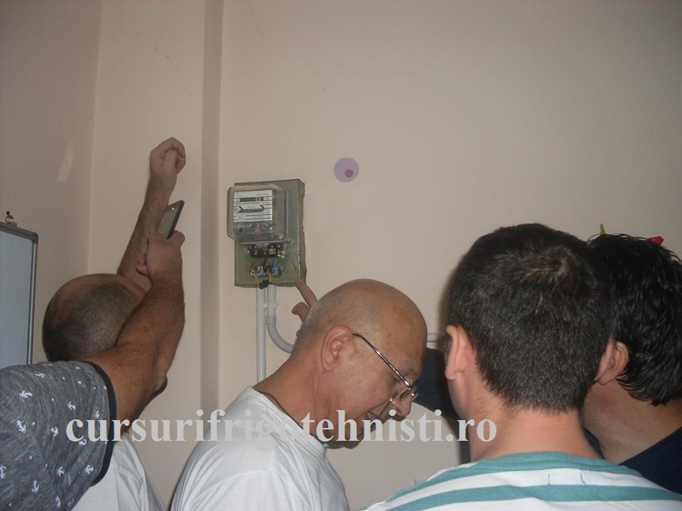 alte faza din executia unei instalatii electrice monofazate U=230v.jpg