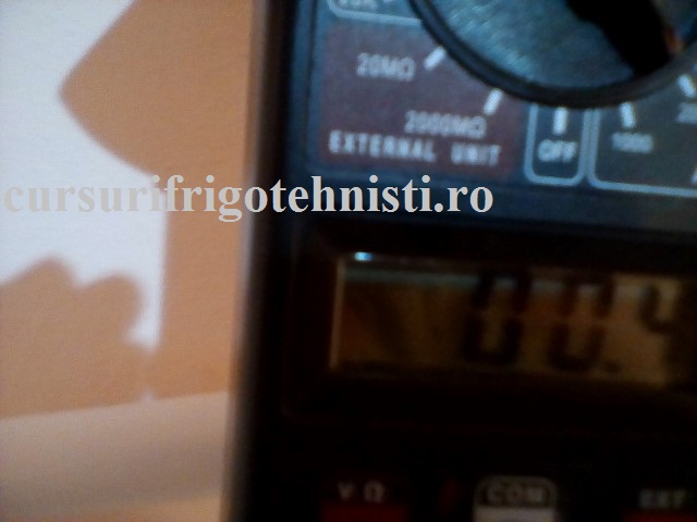 clampmetru profesional pana la 2000 mega ohmi.jpg