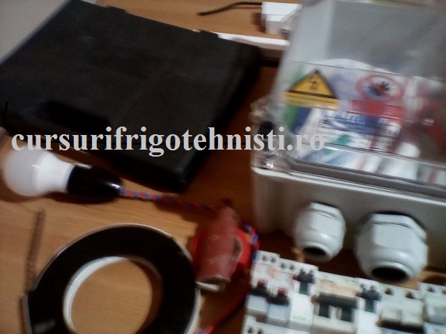 componente instalatie electrica monofazata U=230V.jpg