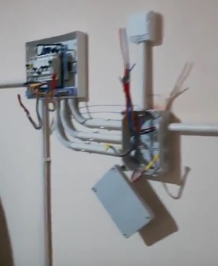 tablou secundar 2  si detaliu doza.jpg