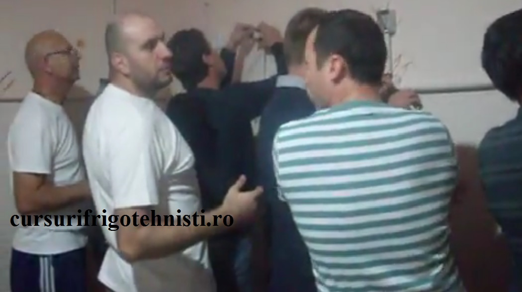 cea mai tare poza legaturi electrice in doze , fiecare aveam doza lui.jpg