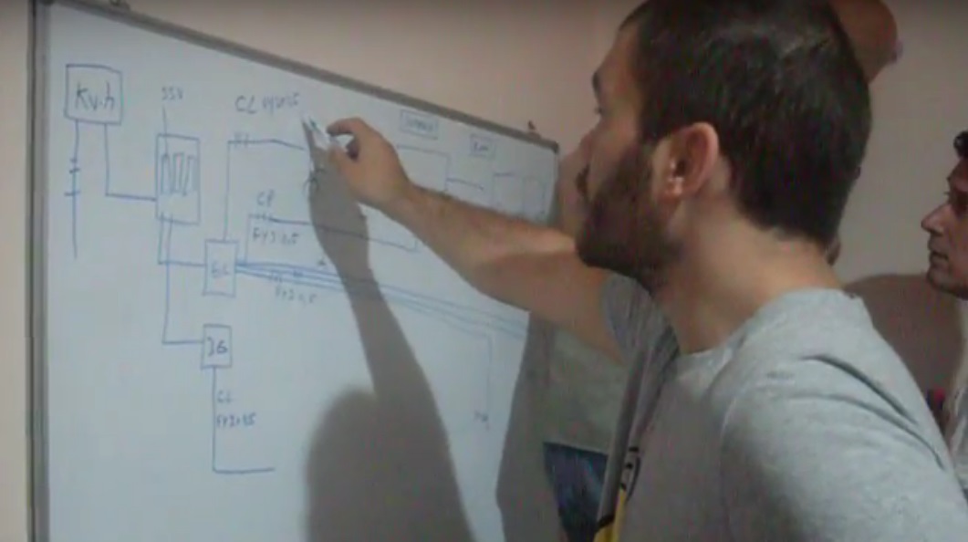 schema bloc a unei instalatii electrice facuta de Liviu avem tabla si la practica.jpg