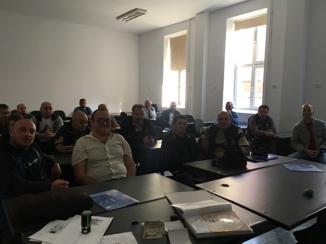 Desch curs electrician EMJT GR 9.jpg