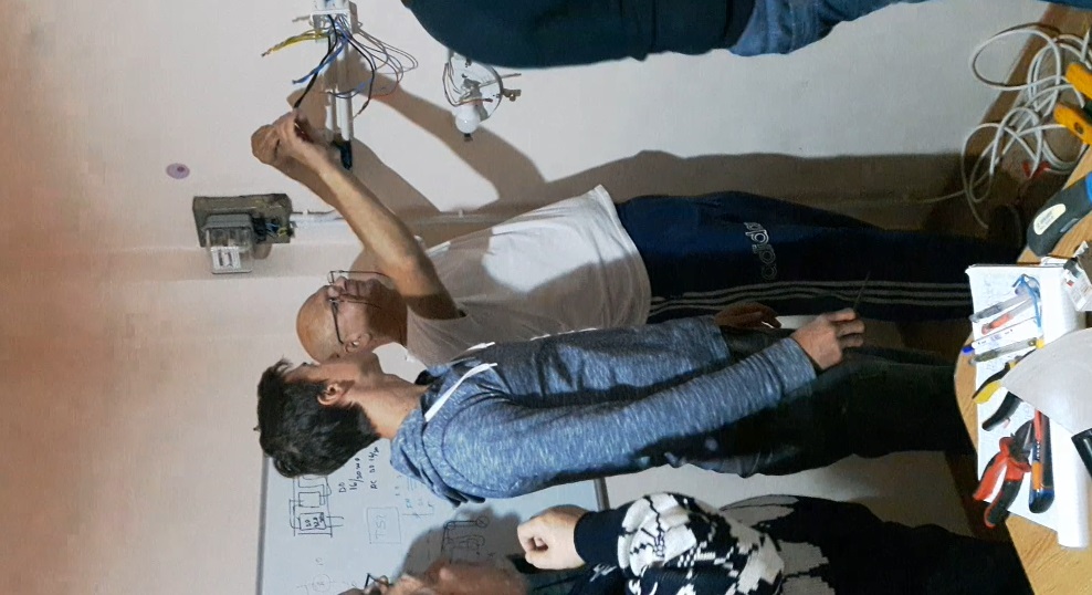 incepem sa finalizam legaturile electrice circuite de iluminat.jpg