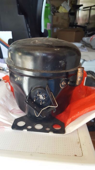 compresor frigider sau combina frigorifica.jpg