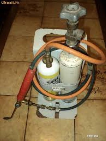 am gasit cu 300 lei statie de sudura oxigen butam buna la reparat masini frigorifice (Small).jpg