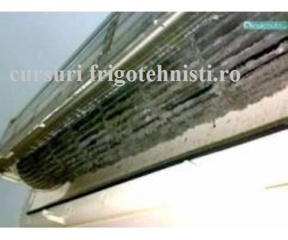 asa arata unitate interna 12000 btu in bucatarie ventilatorul tangential blocat vaporizatorul infundat.jpg