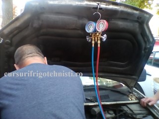 Pettre face un aer conditionat auto la practica.jpg