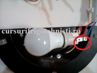 am legat si nulul de protectie la corpul de iluminat.jpg