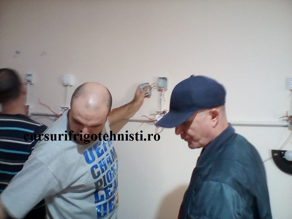 montam intrerupatoare simple si duble.jpg