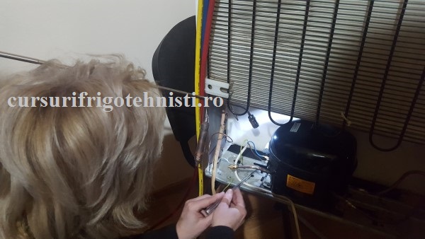 verificare aspiratie compresor.jpg