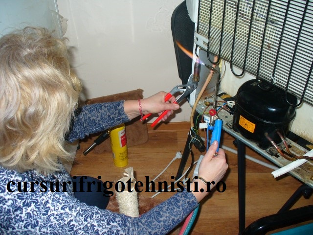 conectare filtru pe traseul frigorific.JPG