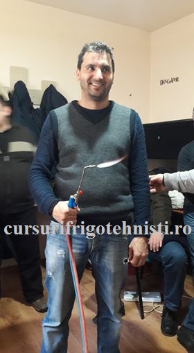 Invatam sa folosim statia de sudura.jpg