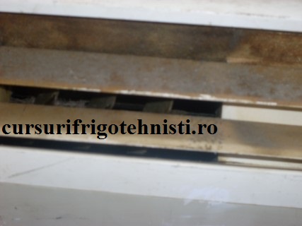 flapsuri de la baleiaj interna 9000 btu R310A.JPG