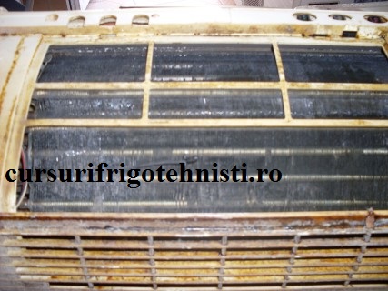 unitate interna am scos filtrele.JPG