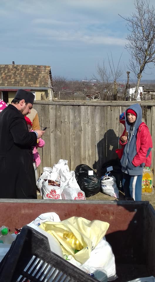 Alti oameni care sunt ajutati .jpg