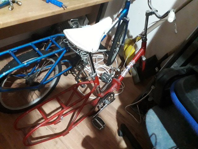 bicicletele demontate pregatite de centrat (Small).jpg