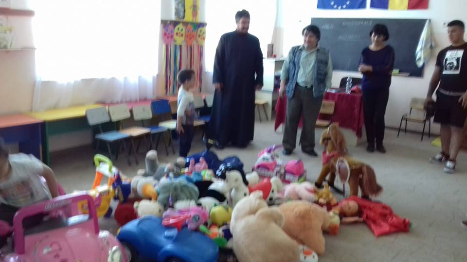 Doamna Educatoare  are material didactic .jpg