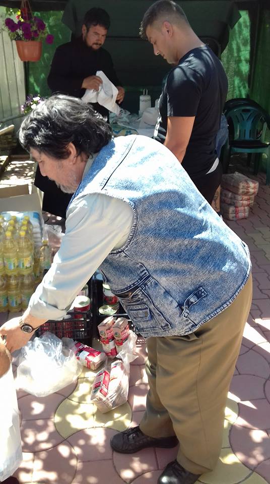 Incarcam remorca pentru 1 iunie .jpg