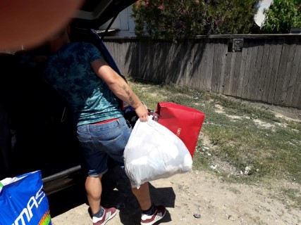 descarcam hainute pentru copii si batrani  (Mobile).jpg