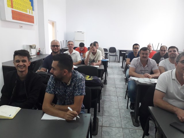 Gr 10 electricieni ,calculam circuite de iluminat U=230V.jpg