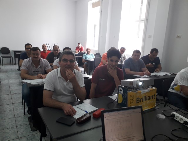 Gr 10 electricieni ,calculam circuite de iluminat si prize  U=230V..jpg