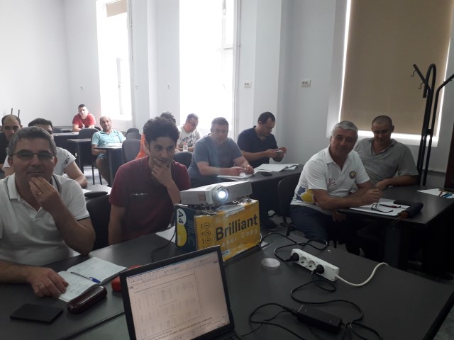 Gr 10 electricieni ,calculam circuite de iluminat monofazat U=230V..jpg