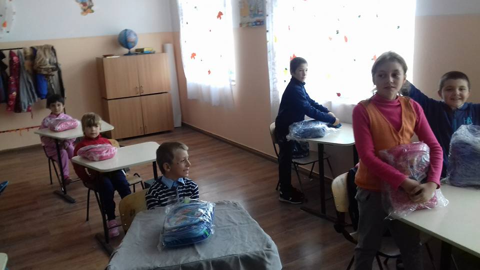 Copii au primit ghioydane si rechiyite 6.jpg