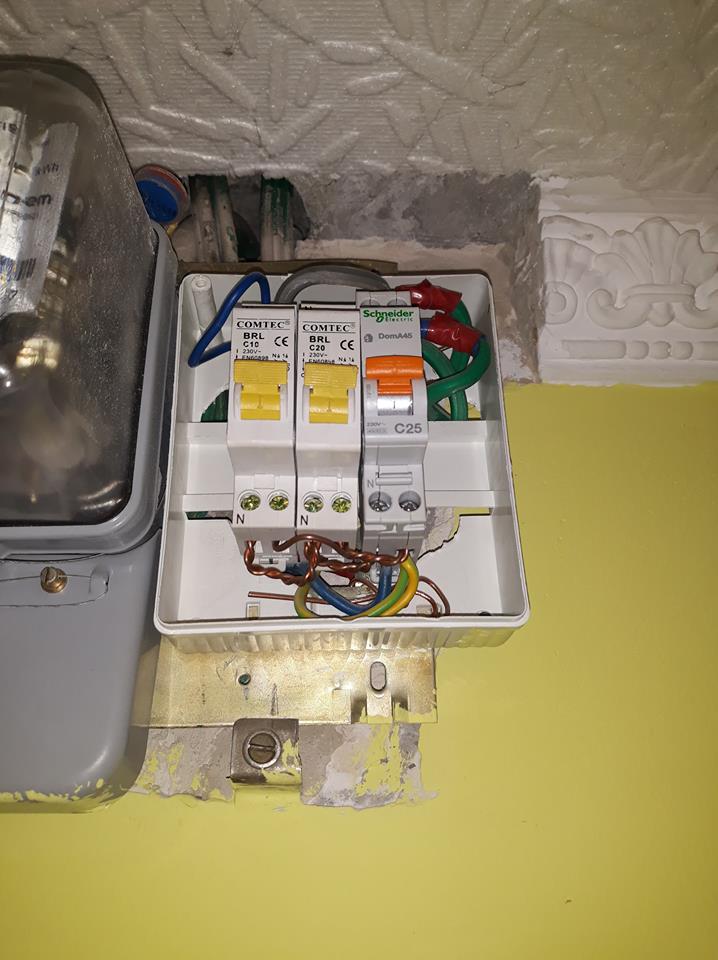 contor electric si tablou sigurante.jpg