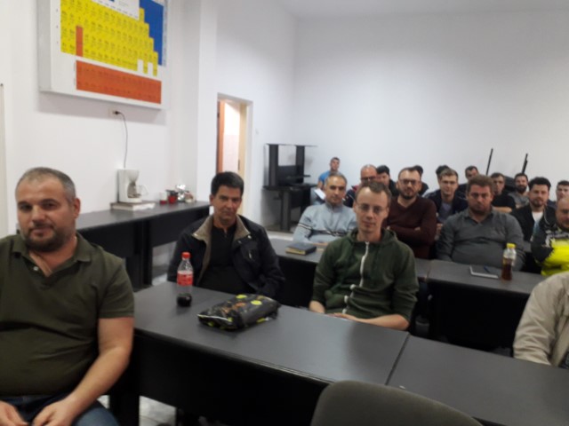 gr 11 electricieni desch curs 3.jpg