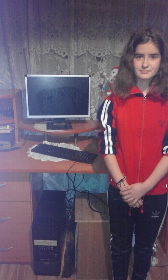 OANA  a primit primul calculator.jpg