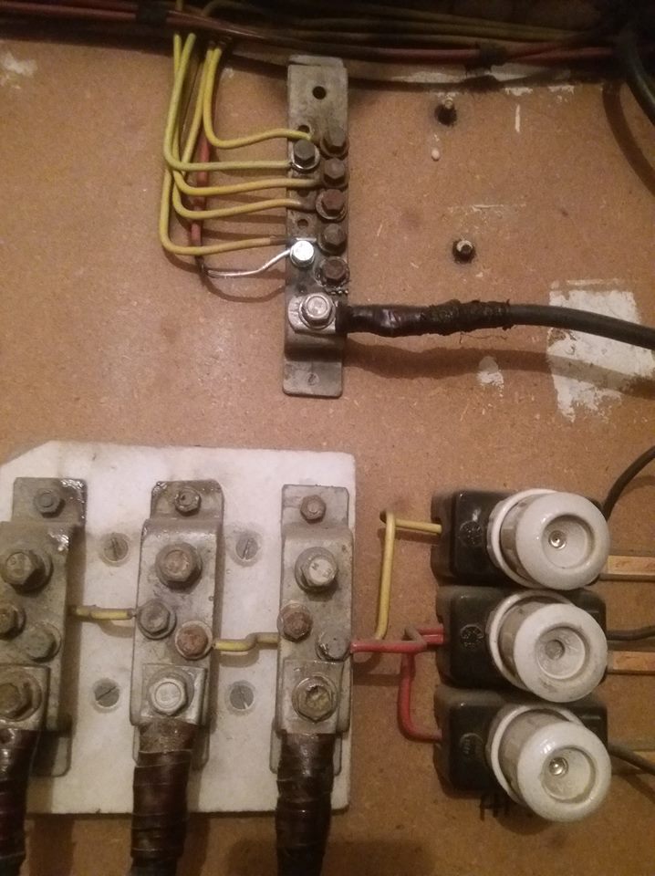 tablou trifazat cu 6 sigurante .jpg