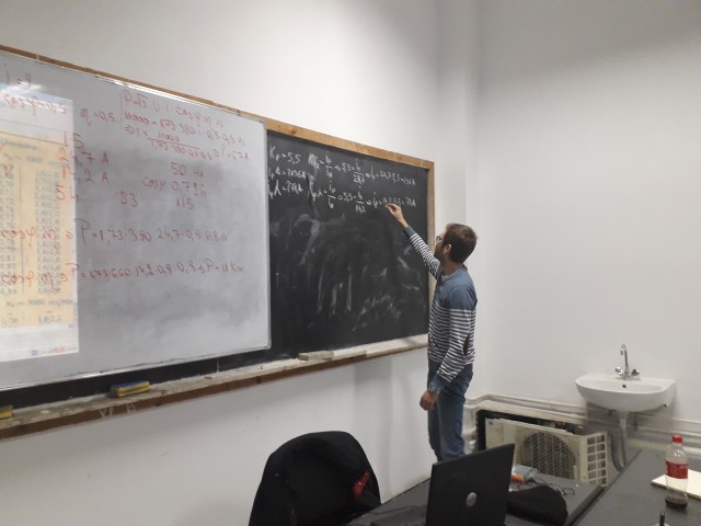 motor asincron trifayat U=660V.jpg