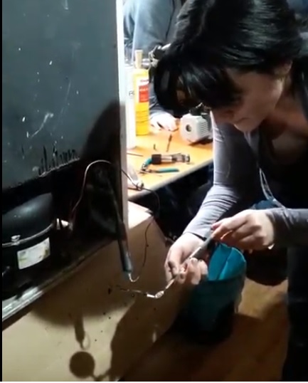 verificare cu oglinnda frigotehnistului argintare capilar.jpg