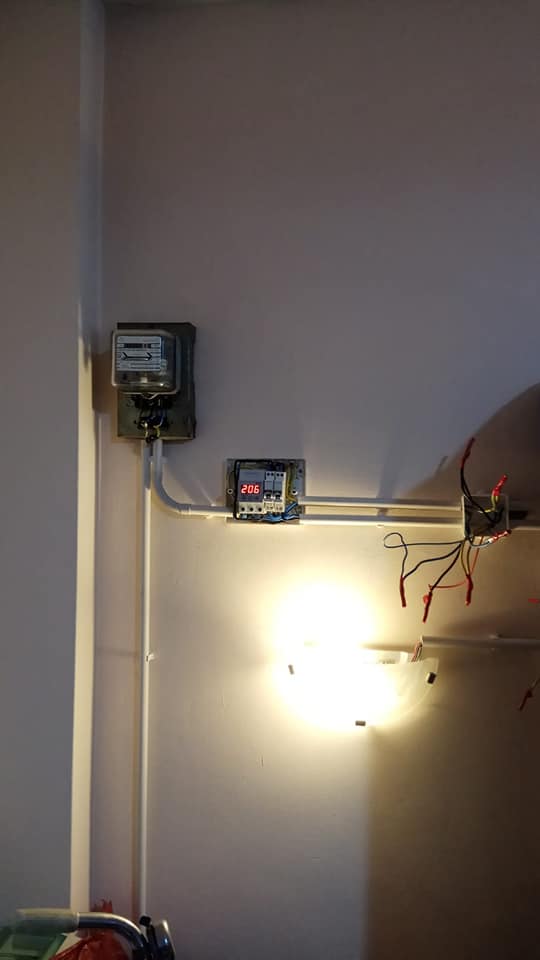 contor de masurarea energiei electrice si senyor supra tensiune U=230V.jpg