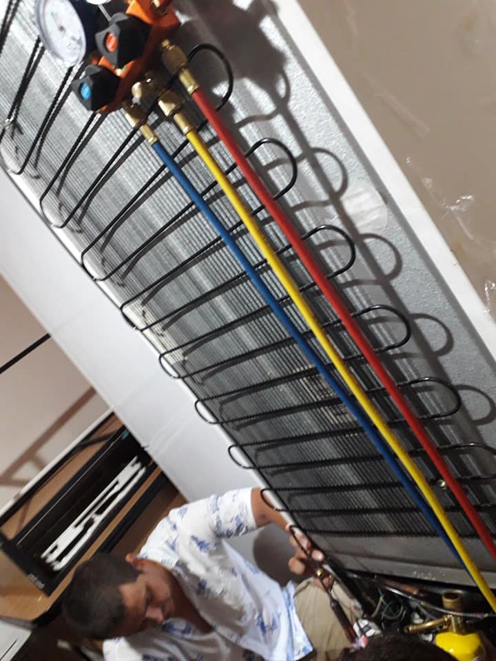 frigider no frost cu condensator suplimentar freon R134A.jpg