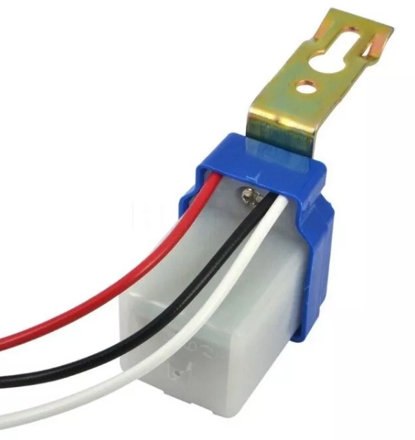 senzor crepuscul legaturi electrice.jpg