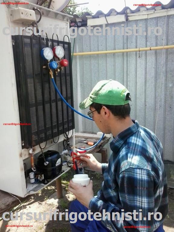 Proba etansare imbinari cu apa si sapun (Custom).jpg