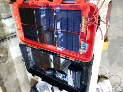 panou fotovoltaic portabil P=10W U=12V.jpg