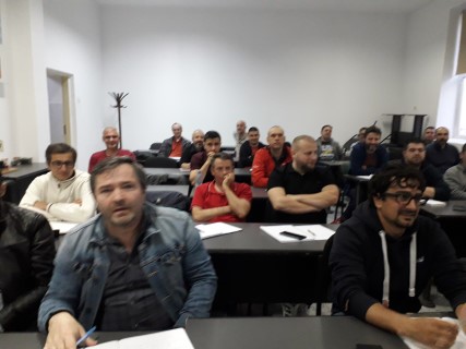 in clasa invatam legile curentului continuu .jpg