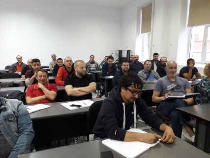 calculam curentul cu legea lui ohm .jpg