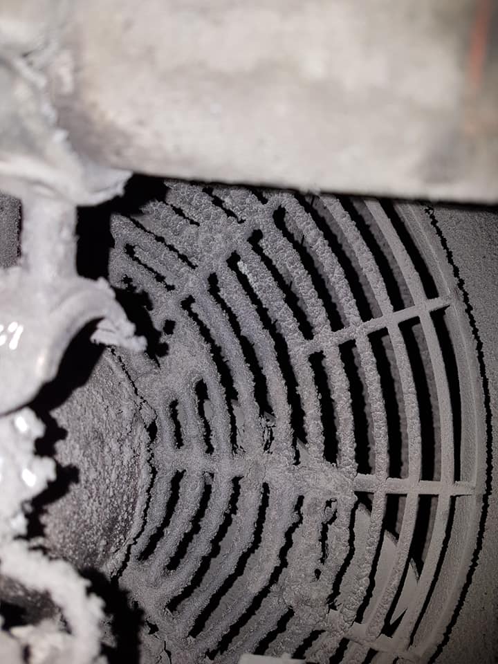 ventilator condensator defect.jpg