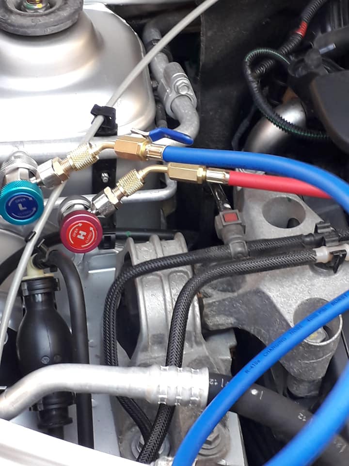 Aer conditionat auto 2.jpg