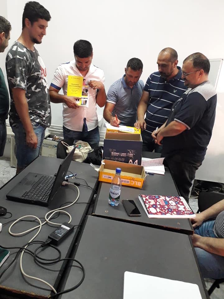 Manualul Electricianului 1.jpg