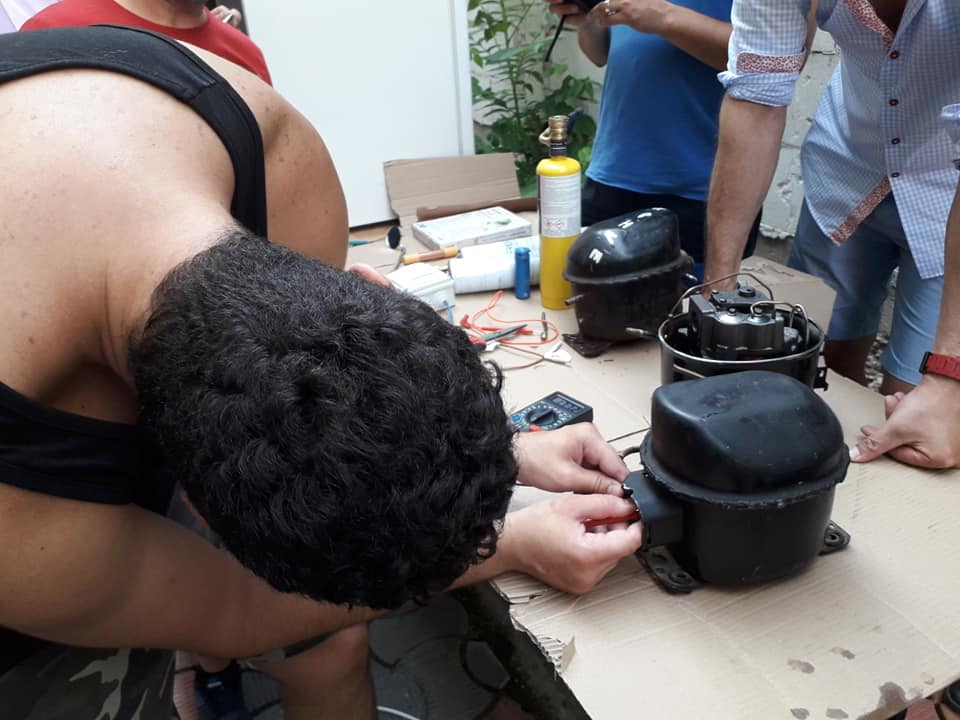 Compresor freon r134A pornire pe direct.jpg