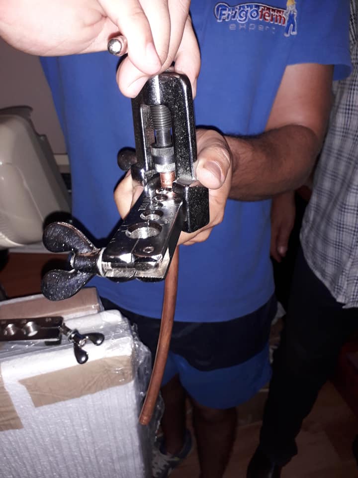 Calibrare teava de cupru pentru prelungit traseu frigorific .jpg