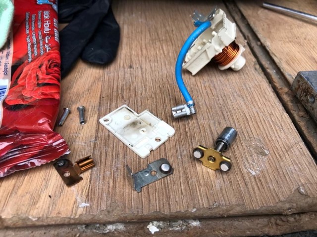 releu pornire compresor defect .jpg